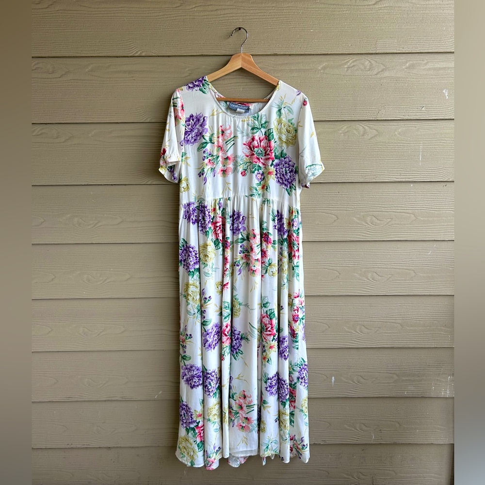 Carol Anderson Short Sleeve Floral Maxi Dress Tiered Medium Flowy Boho Vintage